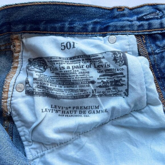 LEVI'S 501 "81 MEDIUM WASH BUTTON FLY STRAIGH LEG JEANS - 27 X 31 - Picture 7 of 12